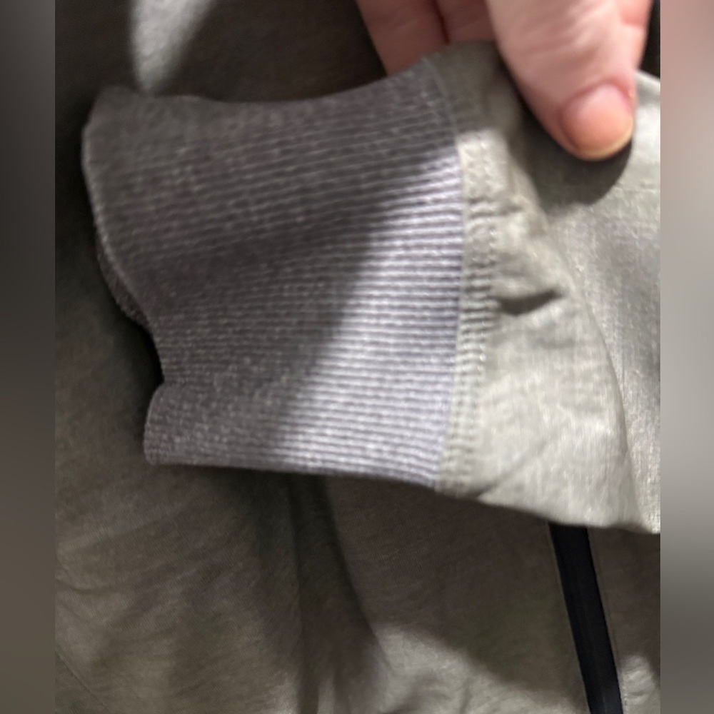 Lululemon Men’s Brut Jacket - Pale Green - Picture 7 of 11